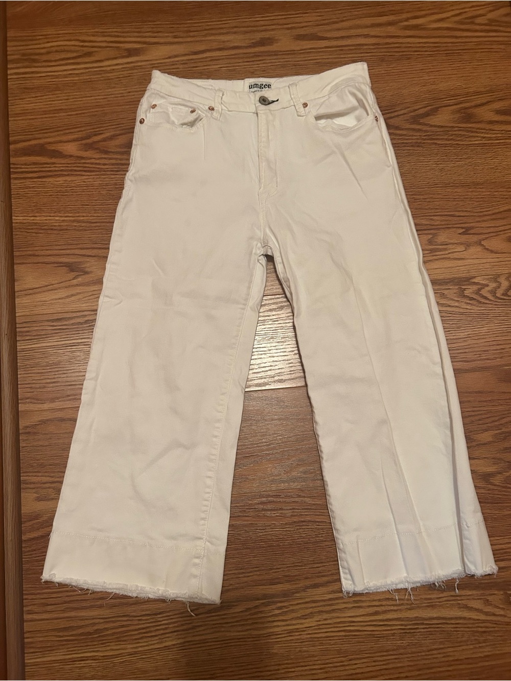 umgee white cropped jeans